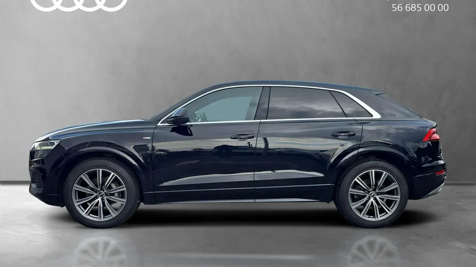 AUDI Q8 -