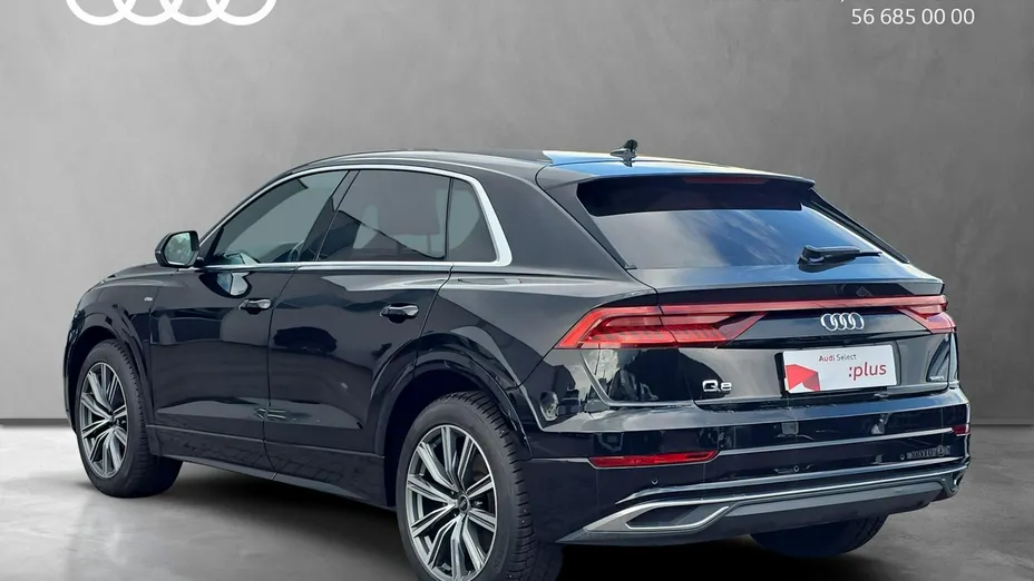 AUDI Q8 -