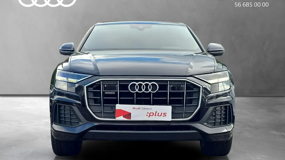 AUDI Q8 -