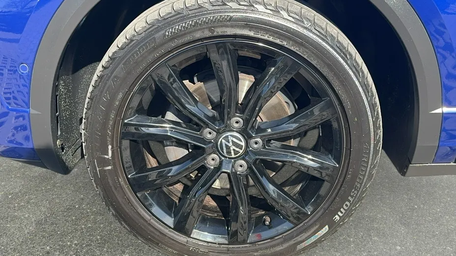 VOLKSWAGEN T-ROC -