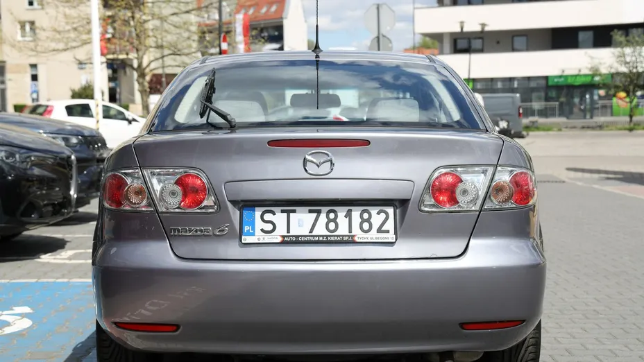 MAZDA 6 -