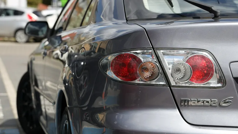 MAZDA 6 -