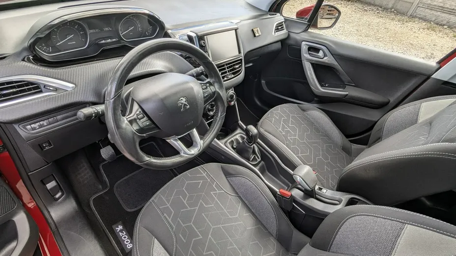 PEUGEOT 2008 -