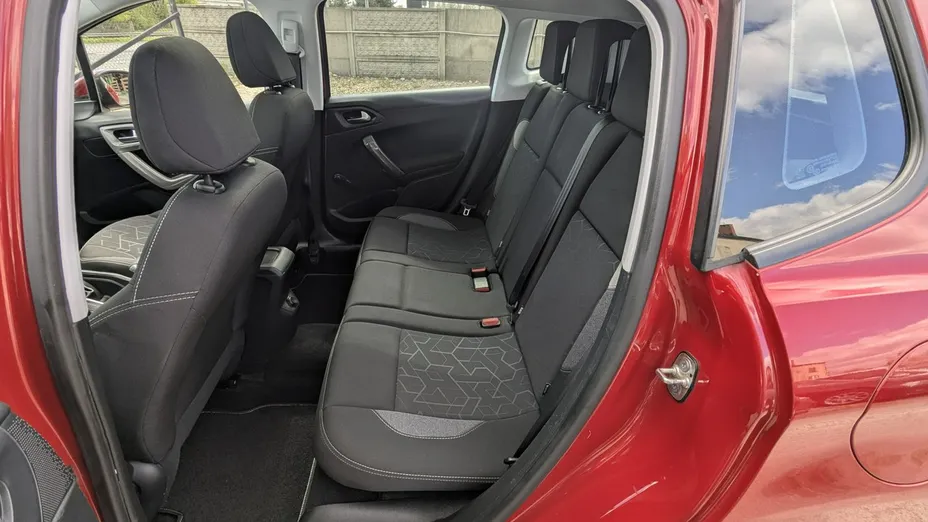 PEUGEOT 2008 -