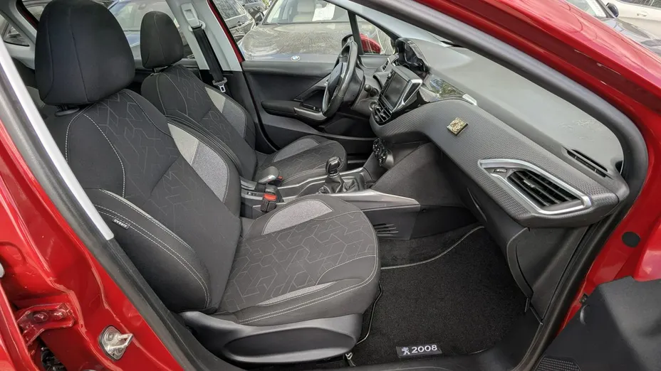 PEUGEOT 2008 -