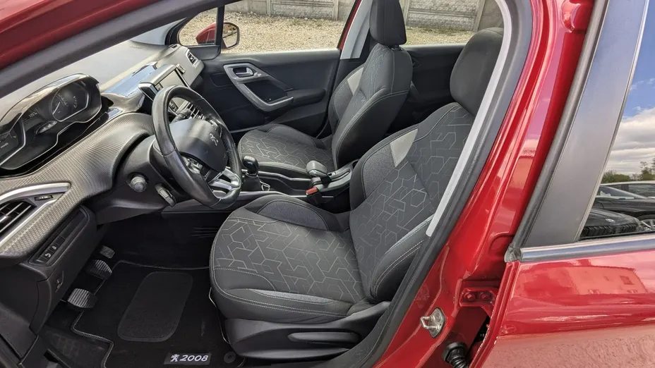 PEUGEOT 2008 -