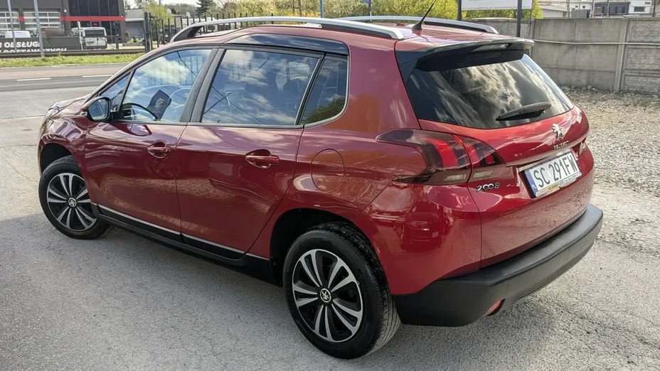 PEUGEOT 2008 -