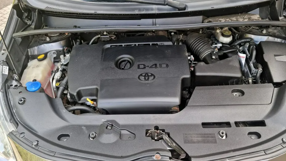 TOYOTA Verso -