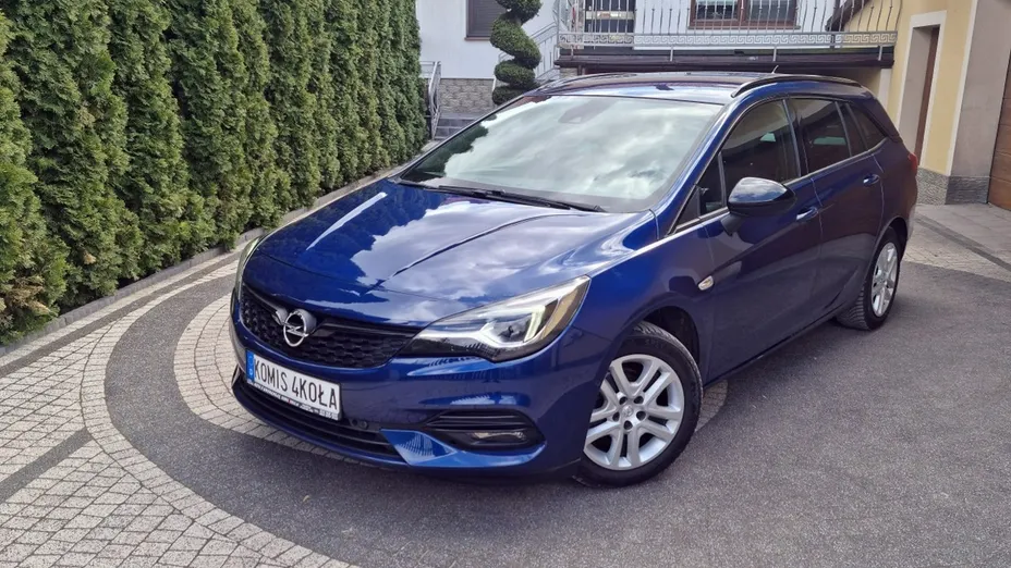 OPEL Astra -