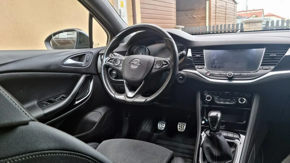OPEL Astra -
