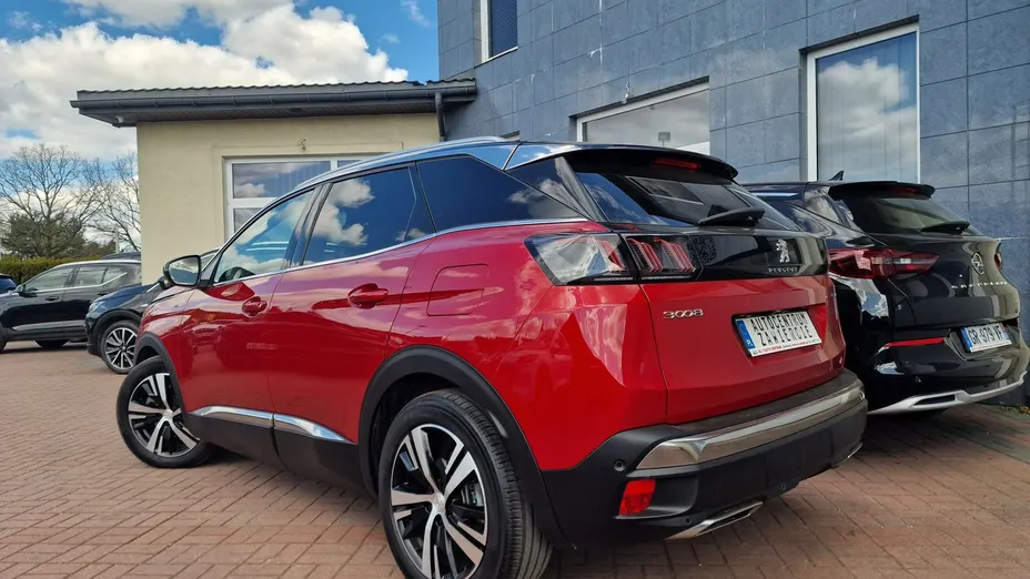 PEUGEOT 3008 -