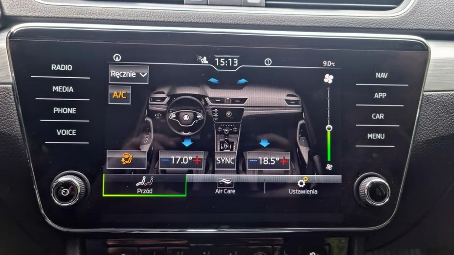 SKODA Superb -