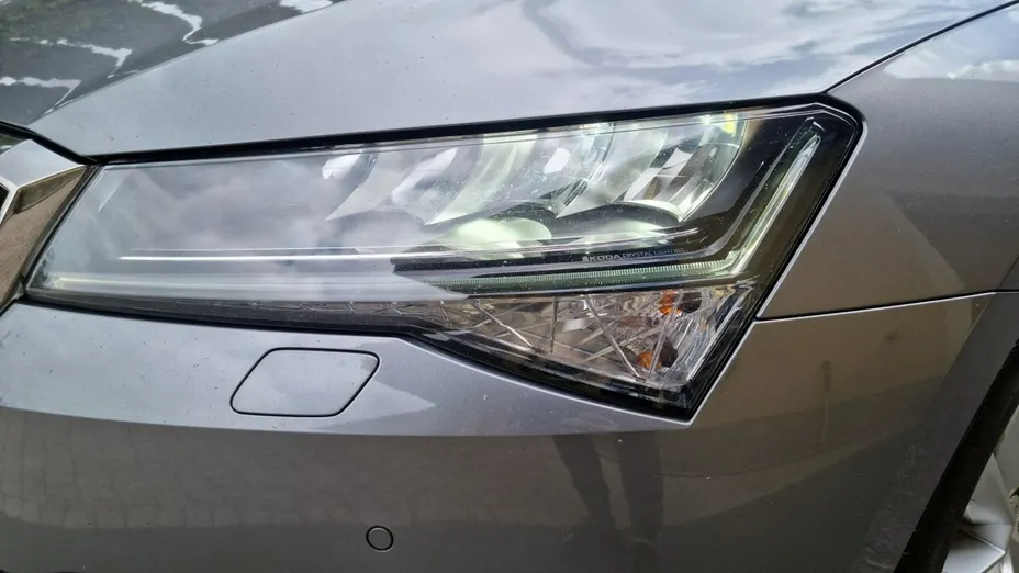 SKODA Superb -