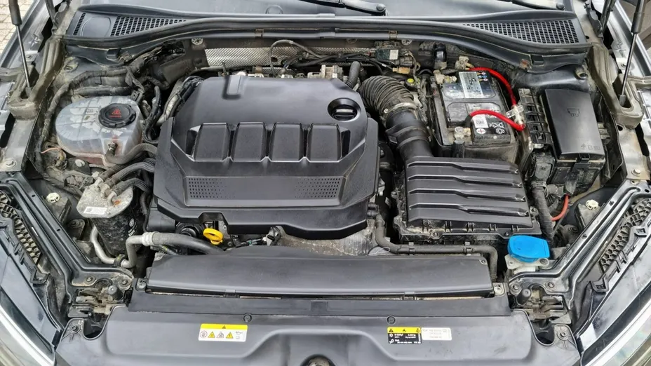 SKODA Superb -