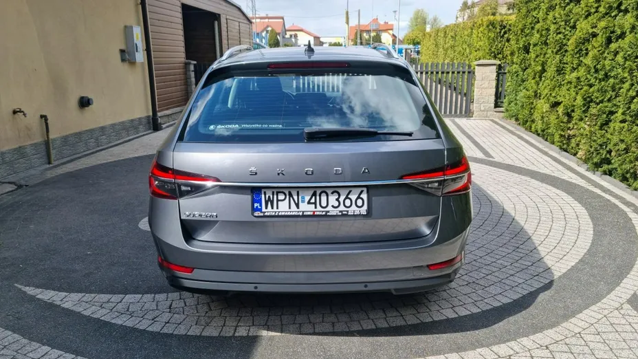 SKODA Superb -