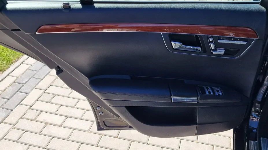 MERCEDES-BENZ S Klasa -