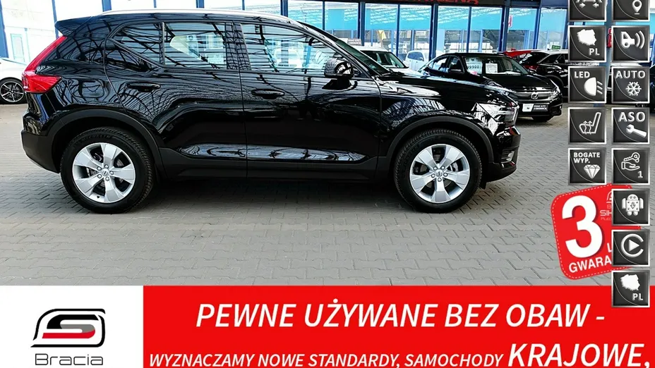 VOLVO XC40 -