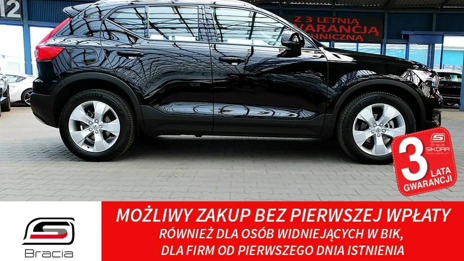 VOLVO XC40 -
