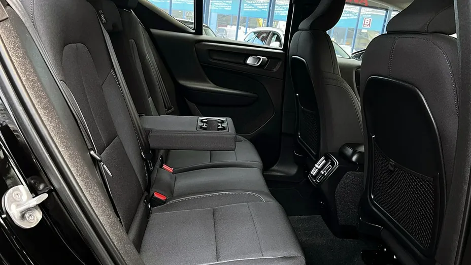 VOLVO XC40 -