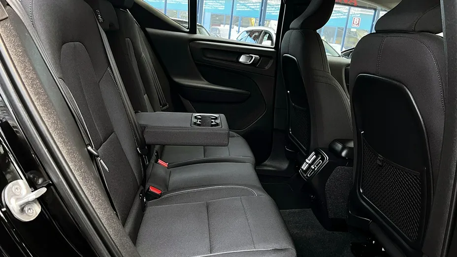 VOLVO XC40 -