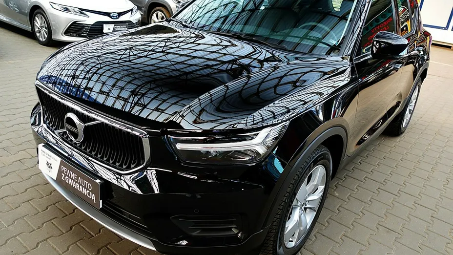VOLVO XC40 -