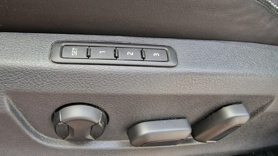 SKODA Superb -