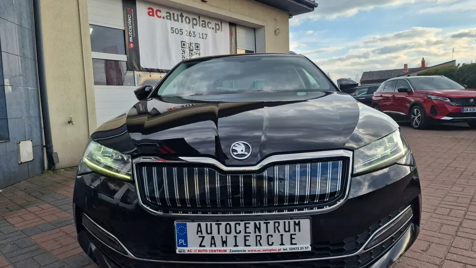 SKODA Superb -