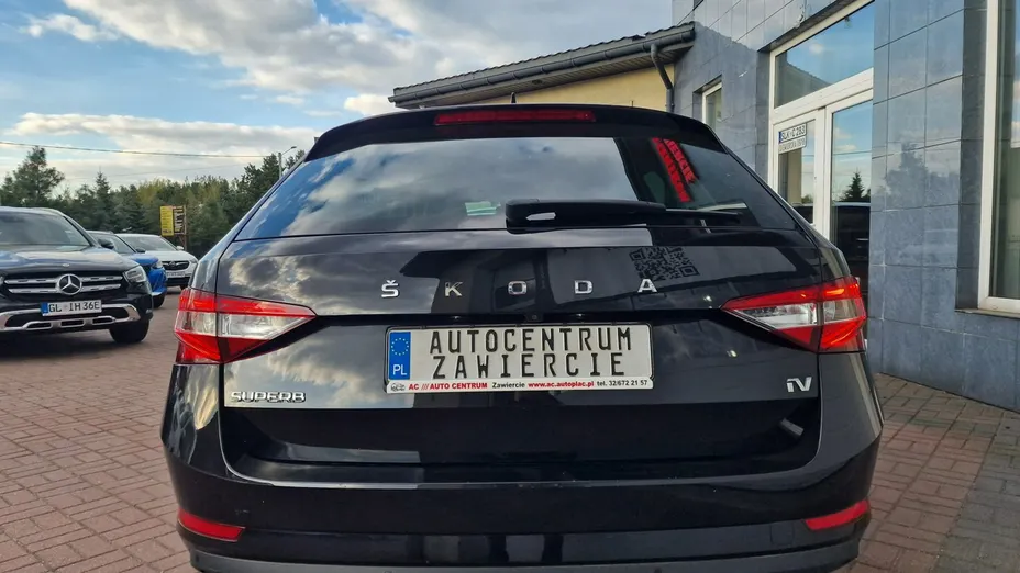 SKODA Superb -