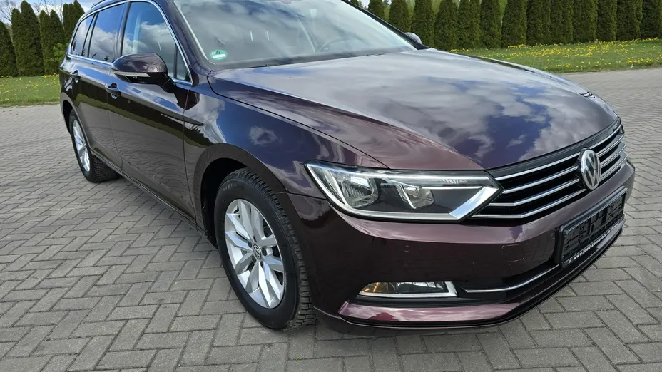 VOLKSWAGEN Passat -