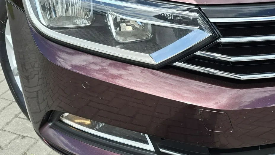 VOLKSWAGEN Passat -