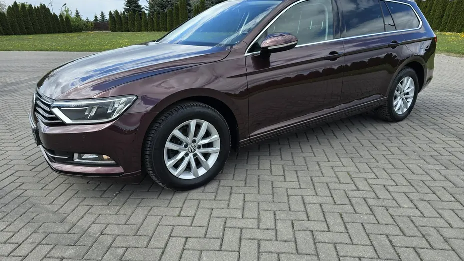 VOLKSWAGEN Passat -