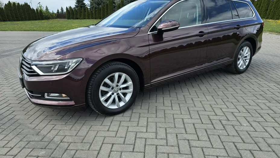 VOLKSWAGEN Passat -
