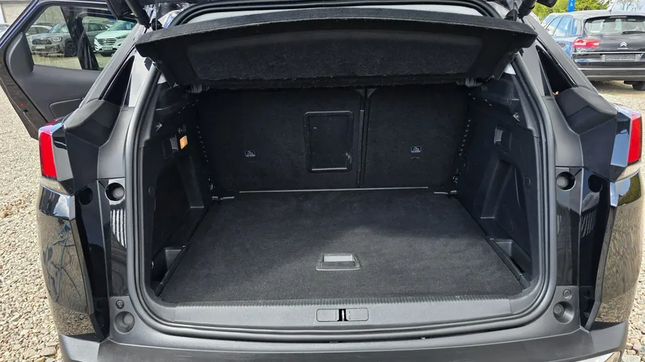 PEUGEOT 3008 -