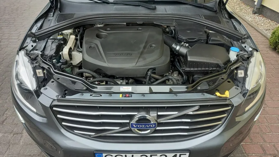 VOLVO XC60 -