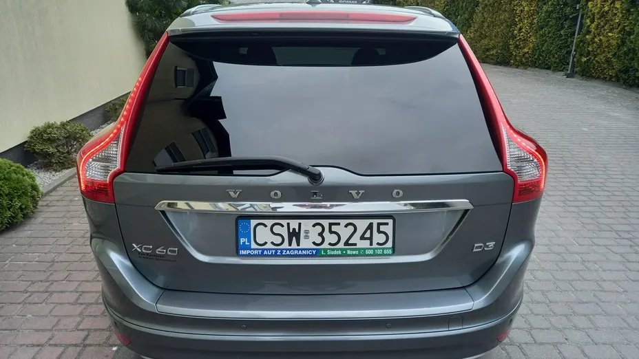 VOLVO XC60 -