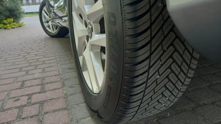 VOLVO XC60 -