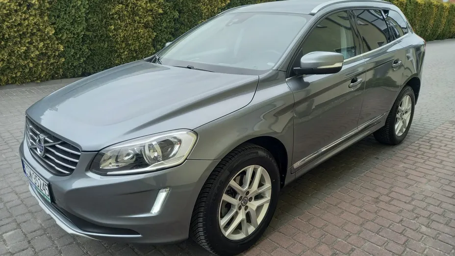 VOLVO XC60 -
