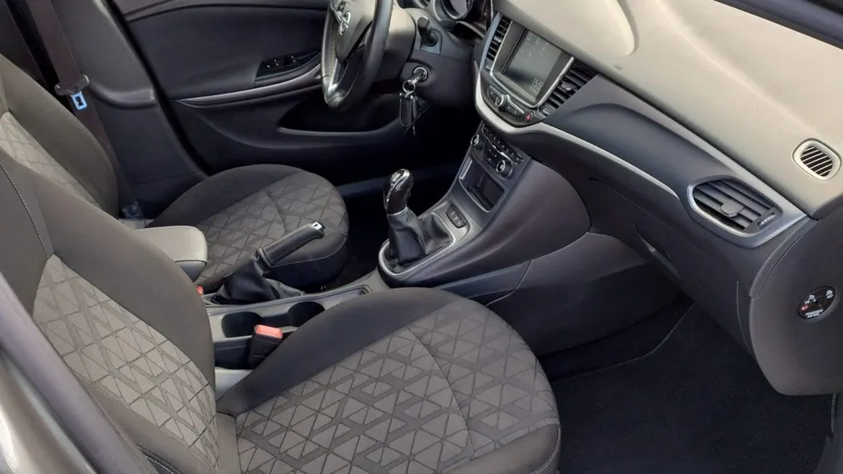 OPEL Astra -