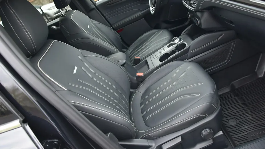 FORD Kuga -