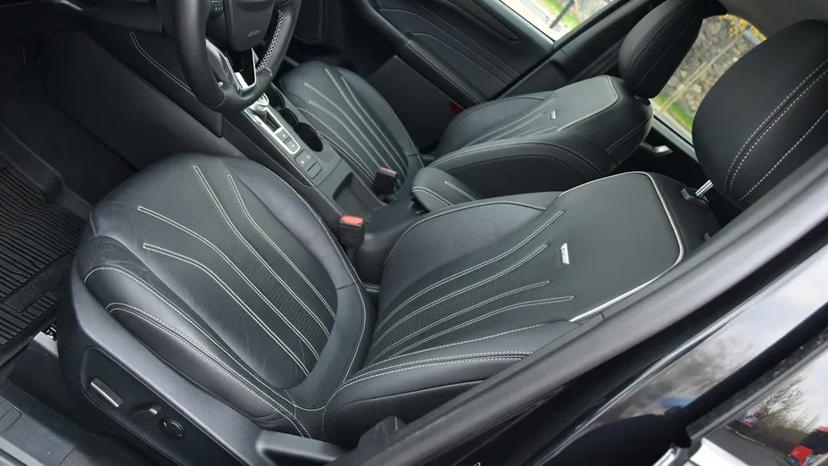 FORD Kuga -