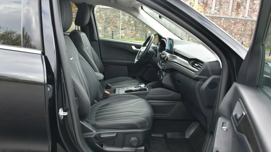 FORD Kuga -
