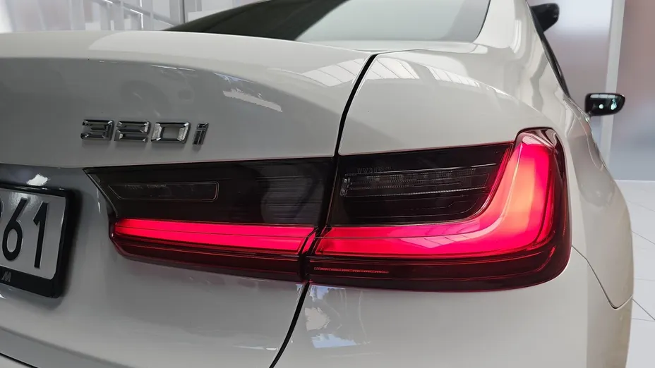 BMW Seria 3 320i aut