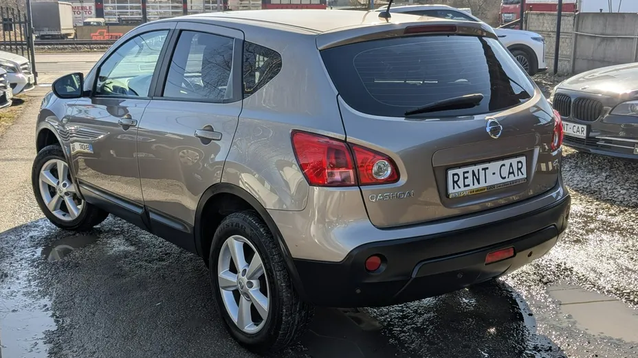 NISSAN Qashqai -