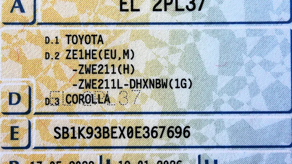 TOYOTA Corolla -