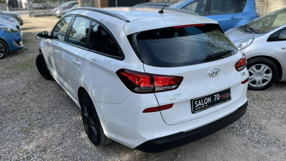 HYUNDAI i30 -