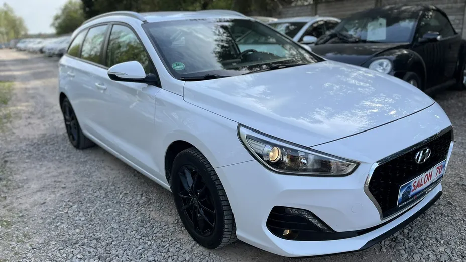 HYUNDAI i30 -
