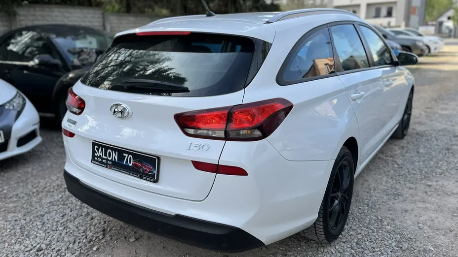 HYUNDAI i30 -