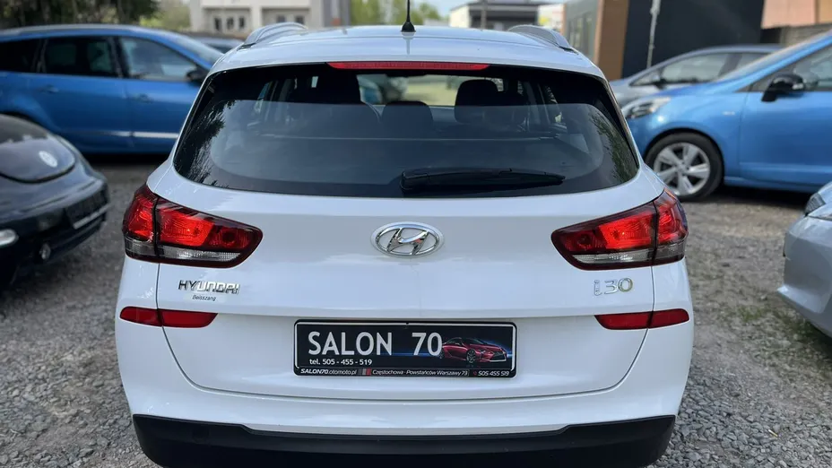 HYUNDAI i30 -