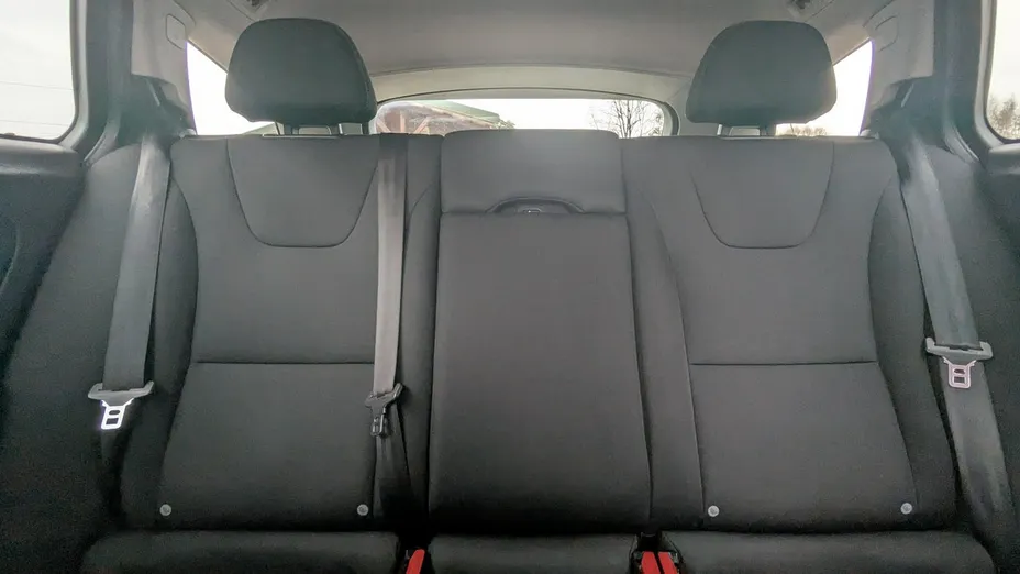 VOLVO V60 -