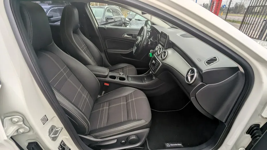 MERCEDES-BENZ GLA -